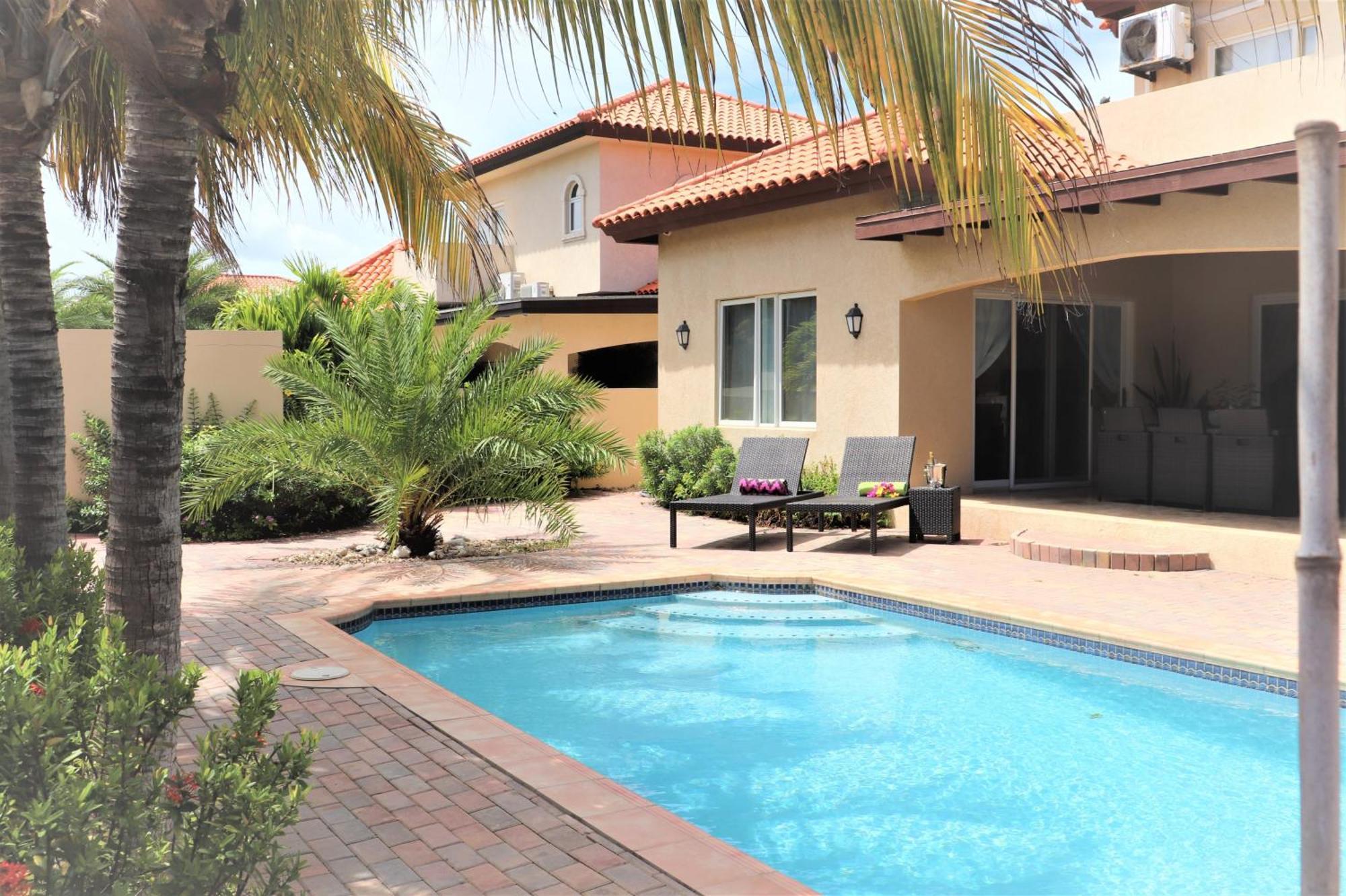 Opal Villa Noord Exterior photo