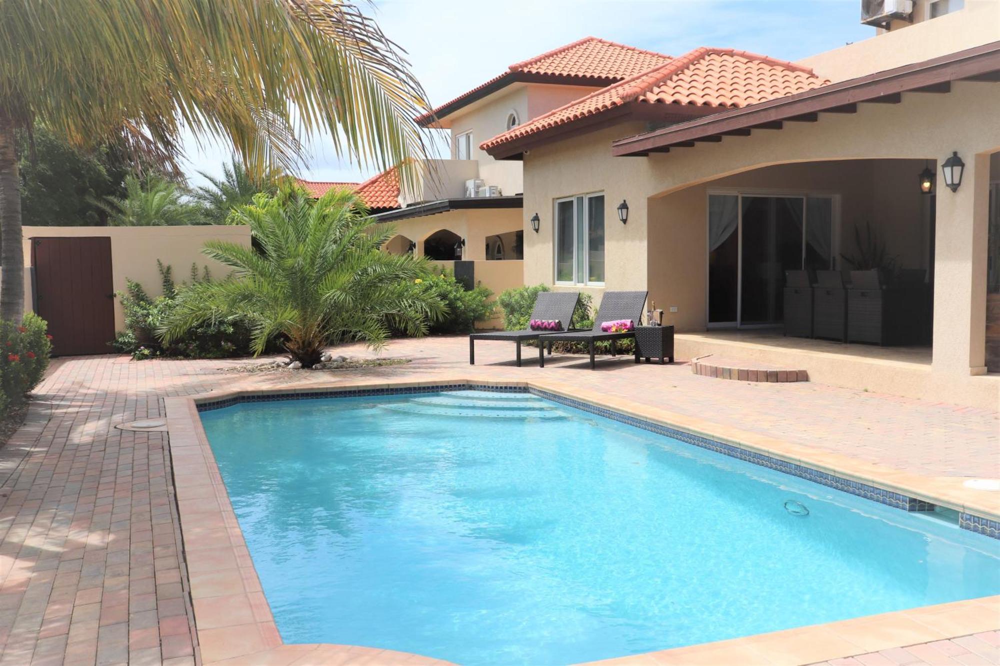 Opal Villa Noord Exterior photo
