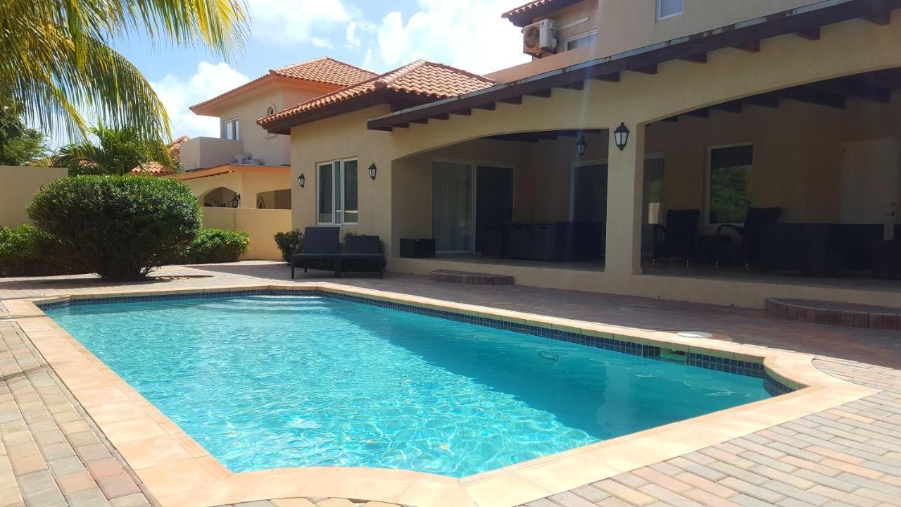 Opal Villa Noord Exterior photo